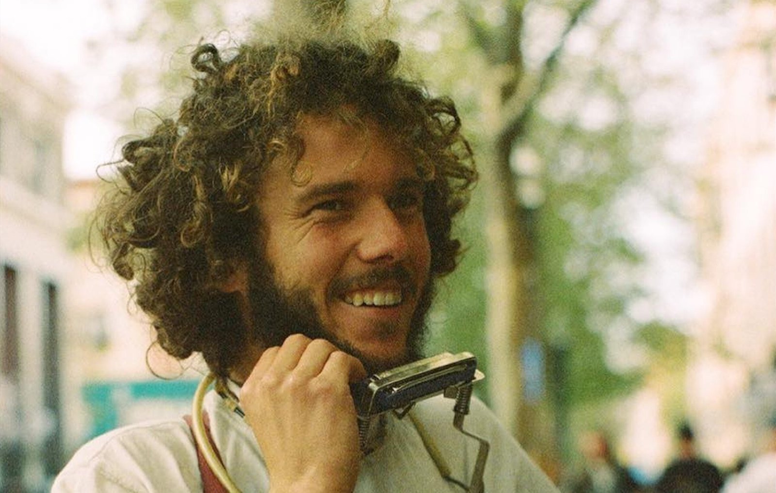 Brennan Smith with harmonica, 2009
